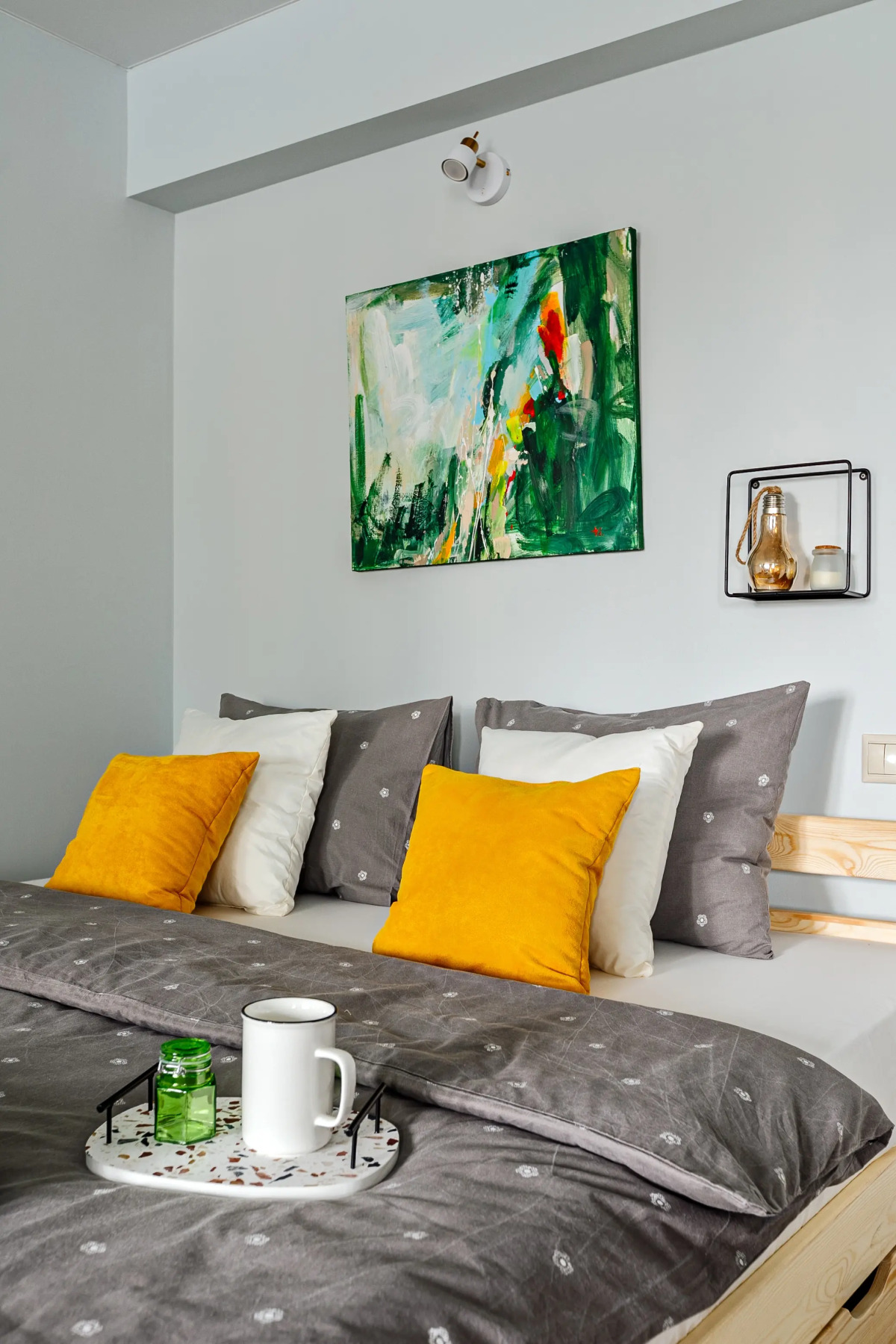 Апартаменты Butyrsky Cozy with Terrace, Parking and King-size Bed