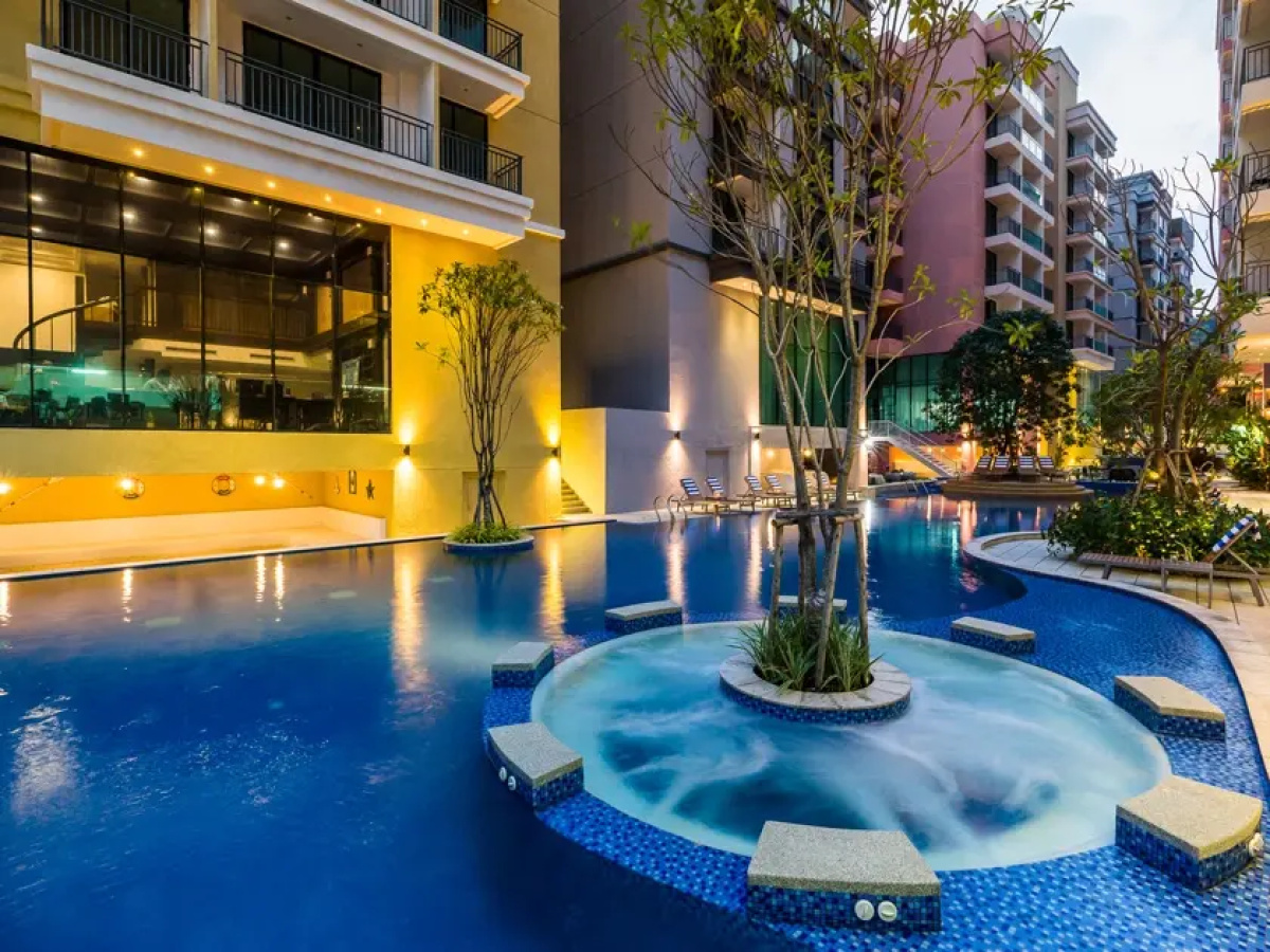 Отель Citrus Grande Hotel Pattaya By Compass Hospitality