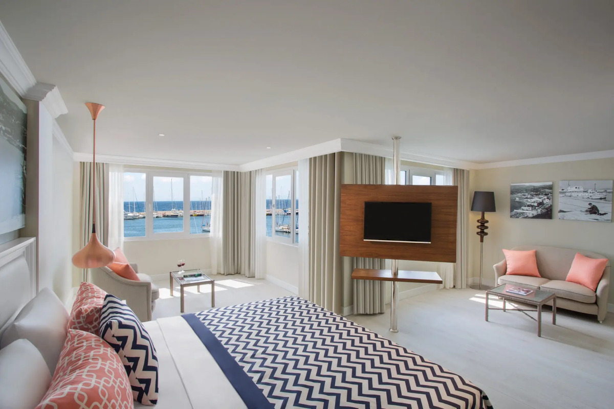 Paloma Marina Suites