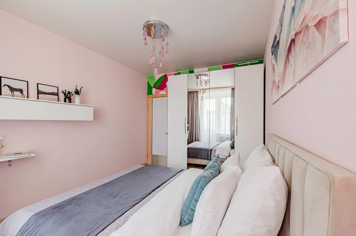 Квартира с Двумя Спальными Рядом с Ривьерой