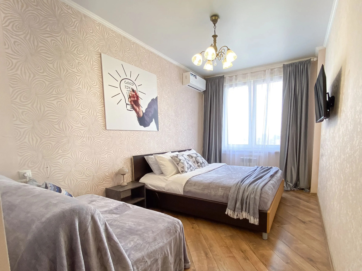 Апартаменты с камином и видом на реку у ТЦ Аквамолл