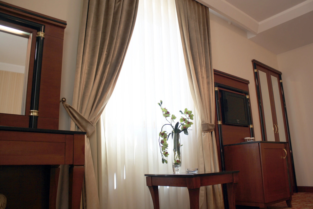 Отель Атропат