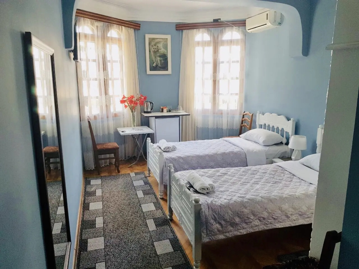 Отель Sweet Home at Ninoshvili 3