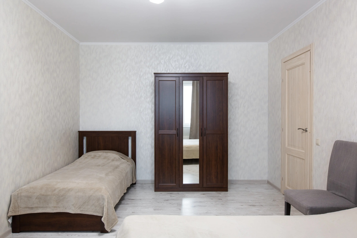 1b  Krasnogrskij 46 Apartments