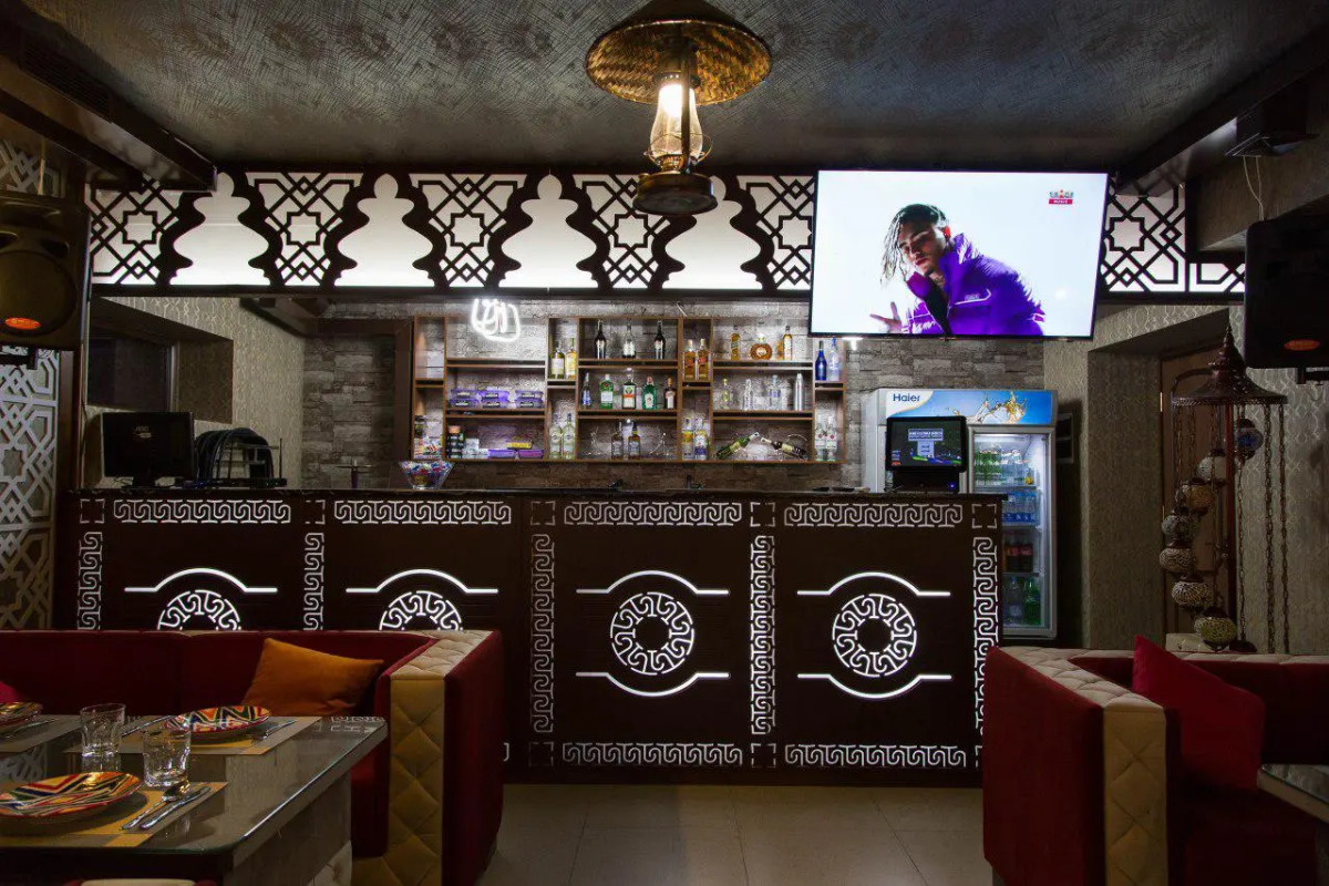 Отель Alexander