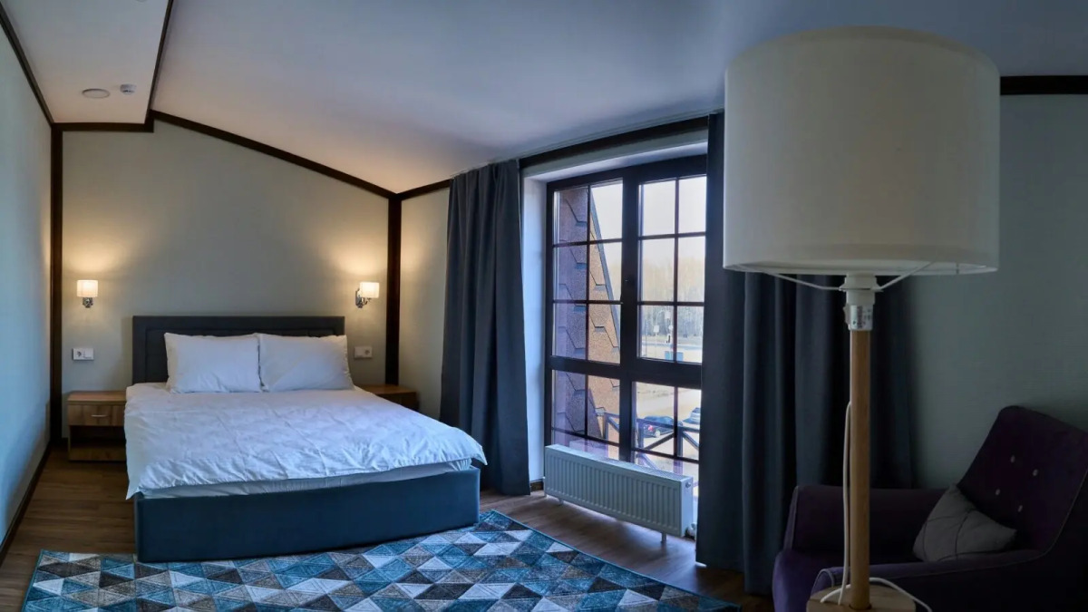 Отель Славянка