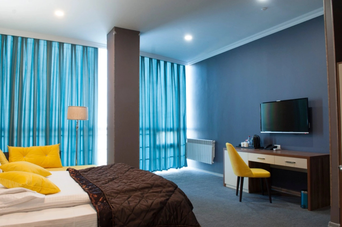 Отель Square Inn