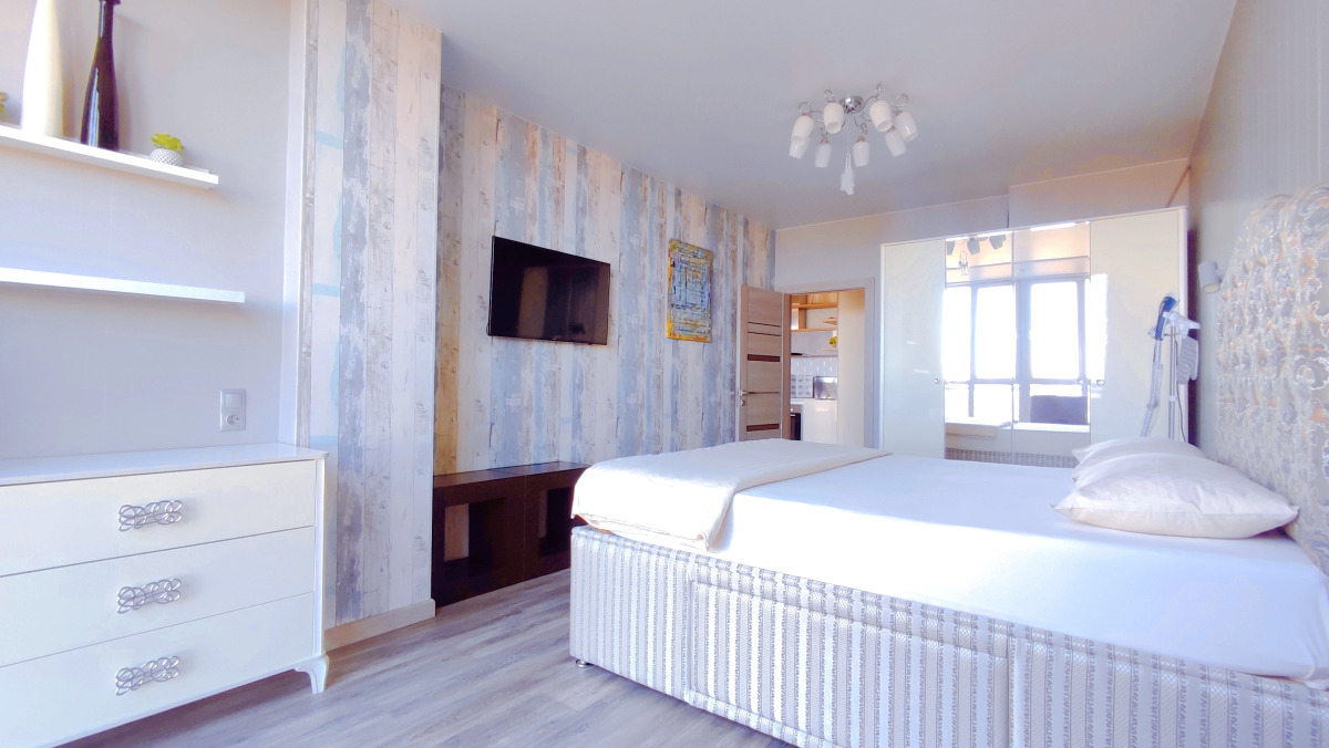 Апартаменты Шикарные В центре с видом на Золотой мост и Русский мост