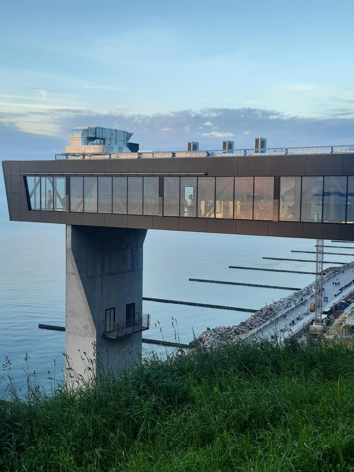 Апартаменты НА ПОБЕРЕЖЬЕ У ОЗЕРА РЯДОМ С МОРЕМ