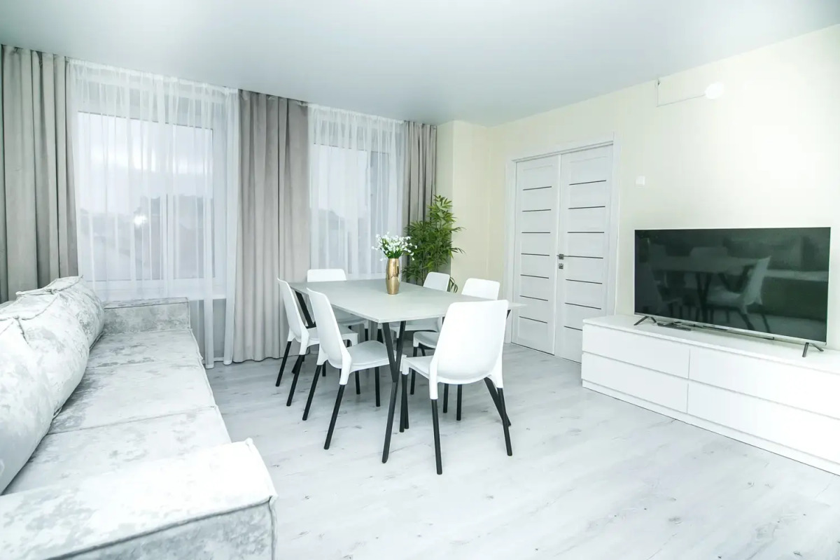 Апартаменты 4 комнатные Немига 6 Центр!