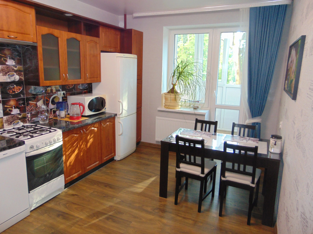 Апартаменты Уютная Двухкомнатная Квартира со Свежим Ремонтом