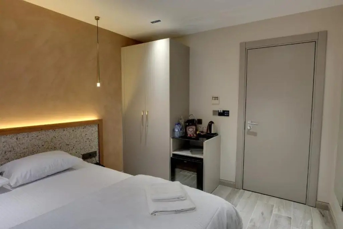 Отель 21 Rooms Hotel