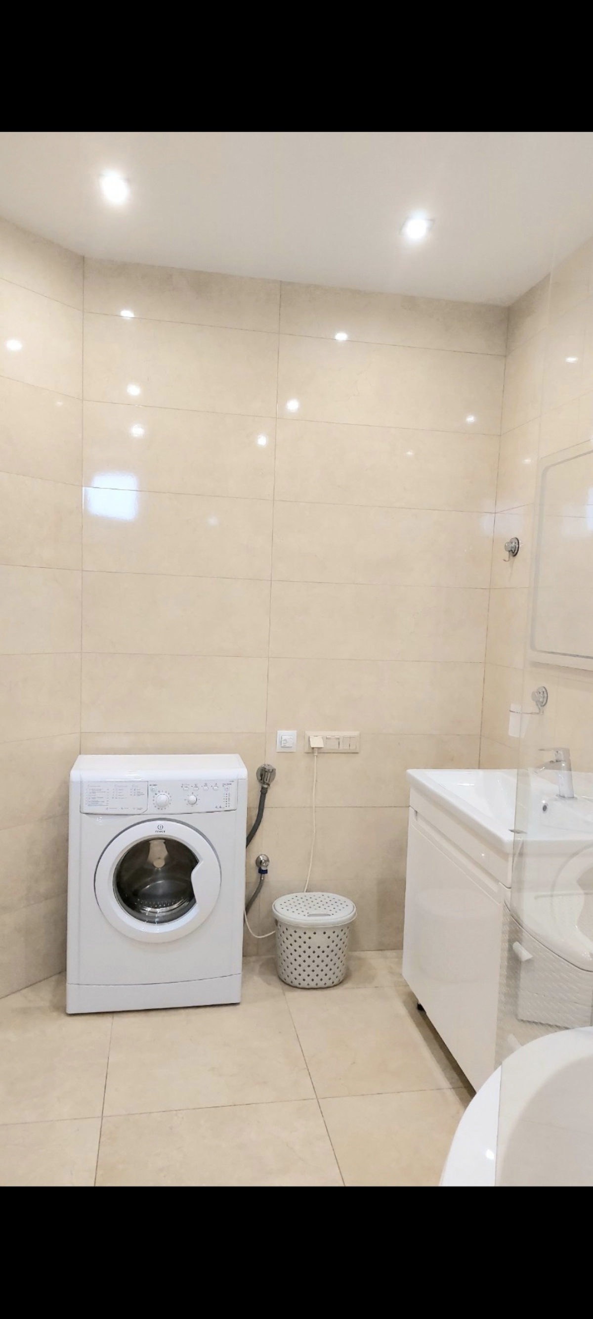 Апартаменты в центре с тремя спальнями на Червякова 55 рядом с парком Победы