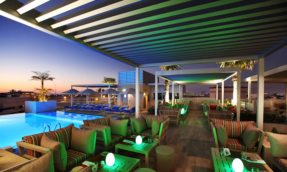 Отель Grand Cosmopolitan