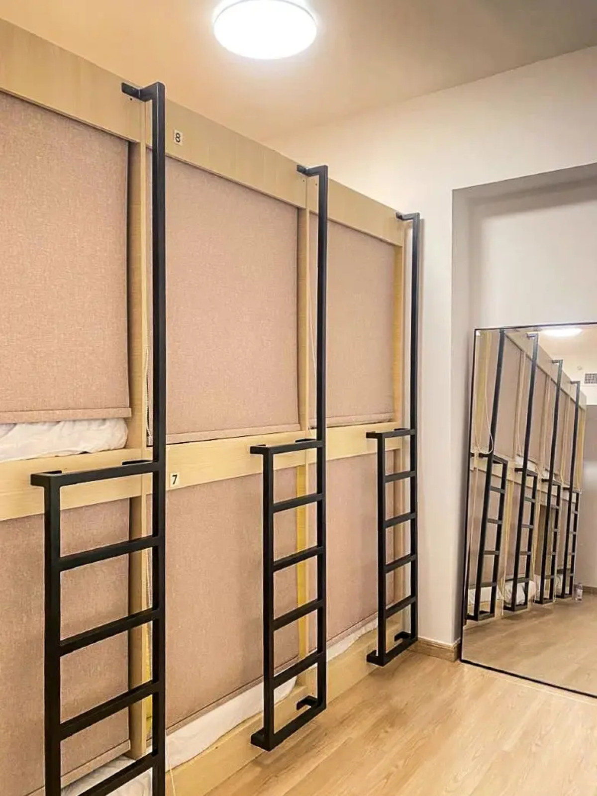 Хостел Boris Capsule JBR