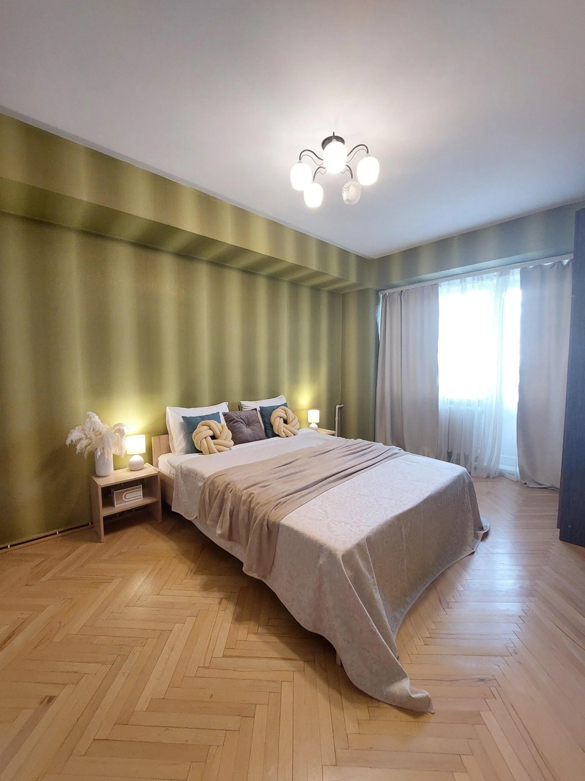 Апартаменты Островитянова 21