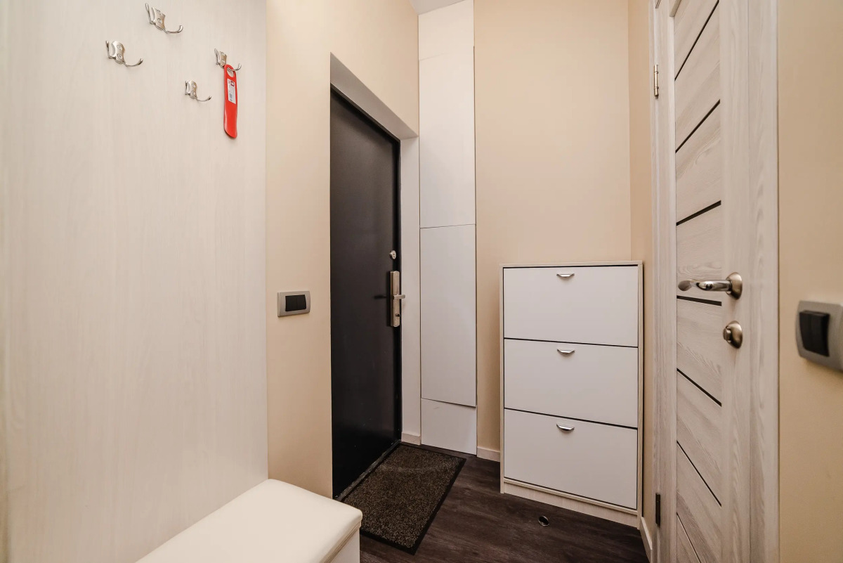 Апартаменты LikeHome Life - Калужская Букинист 2