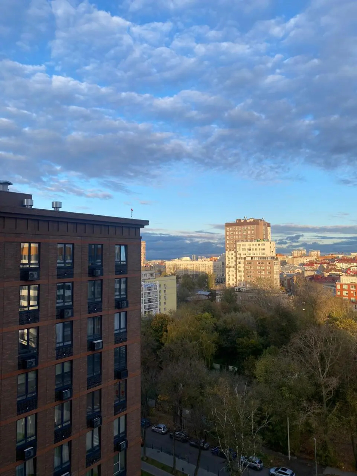 Апартаменты Просторная студия в центре на ул. Горького 23а Сова-Дом