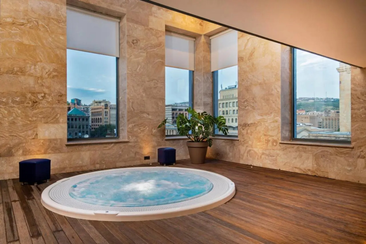 Отель Holiday Inn Yerevan Republic Square, an IHG Hotel