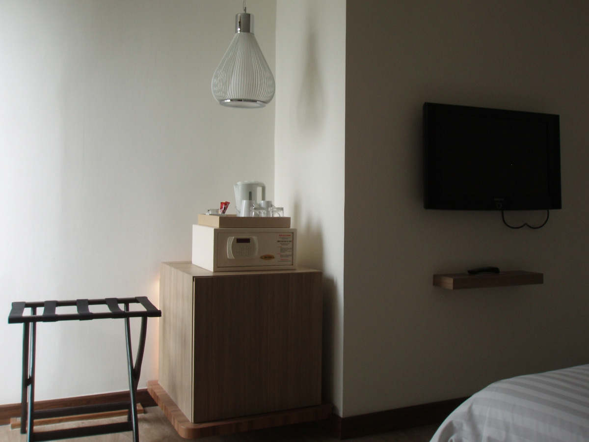 Отель Sacha's Hotel Uno