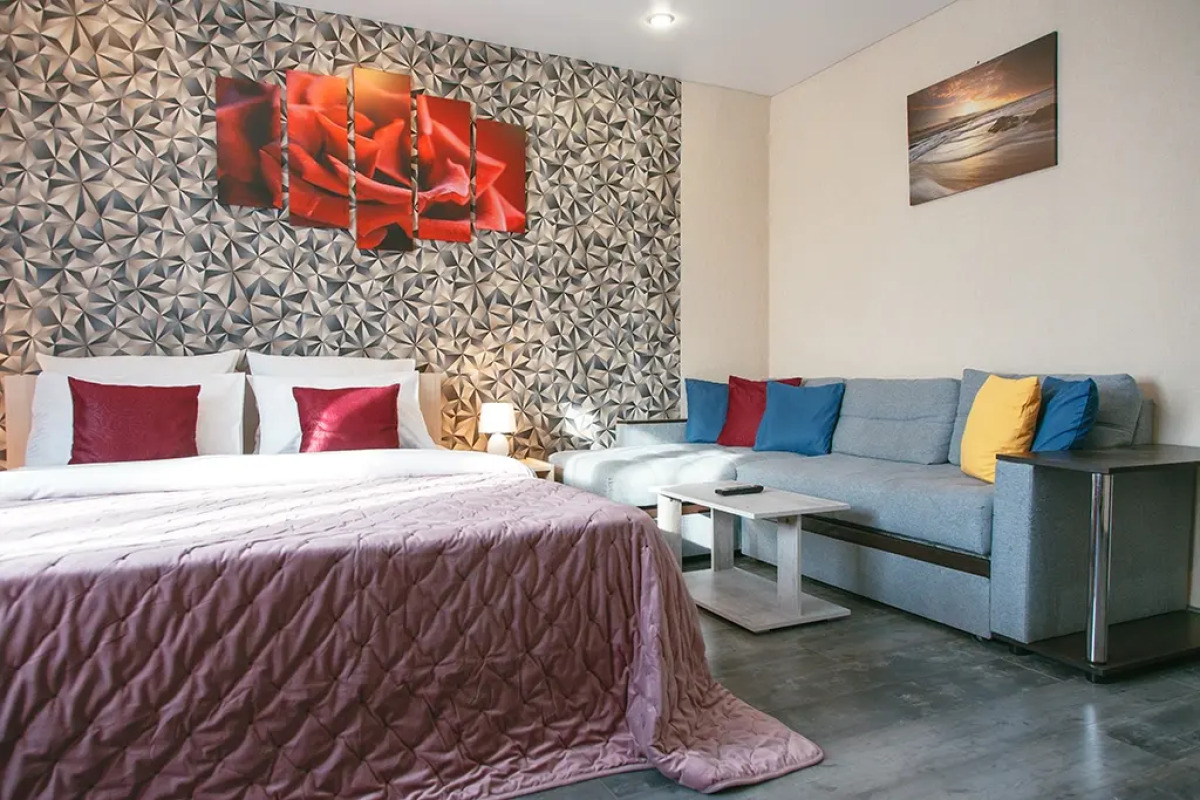 Апартаменты Пять Звёзд у Офиса Транснефть-Сибирь