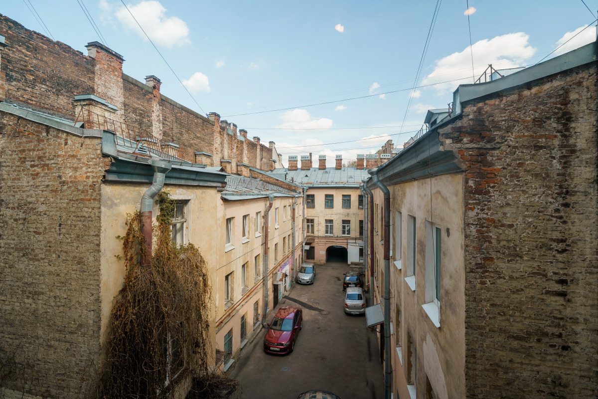 Апартаменты SREDNYAYA PODYACHESKAYA 6 APARTMENTS Просторные трехкомнатные апартаменты Park Lane Inn для 3-х взрослых