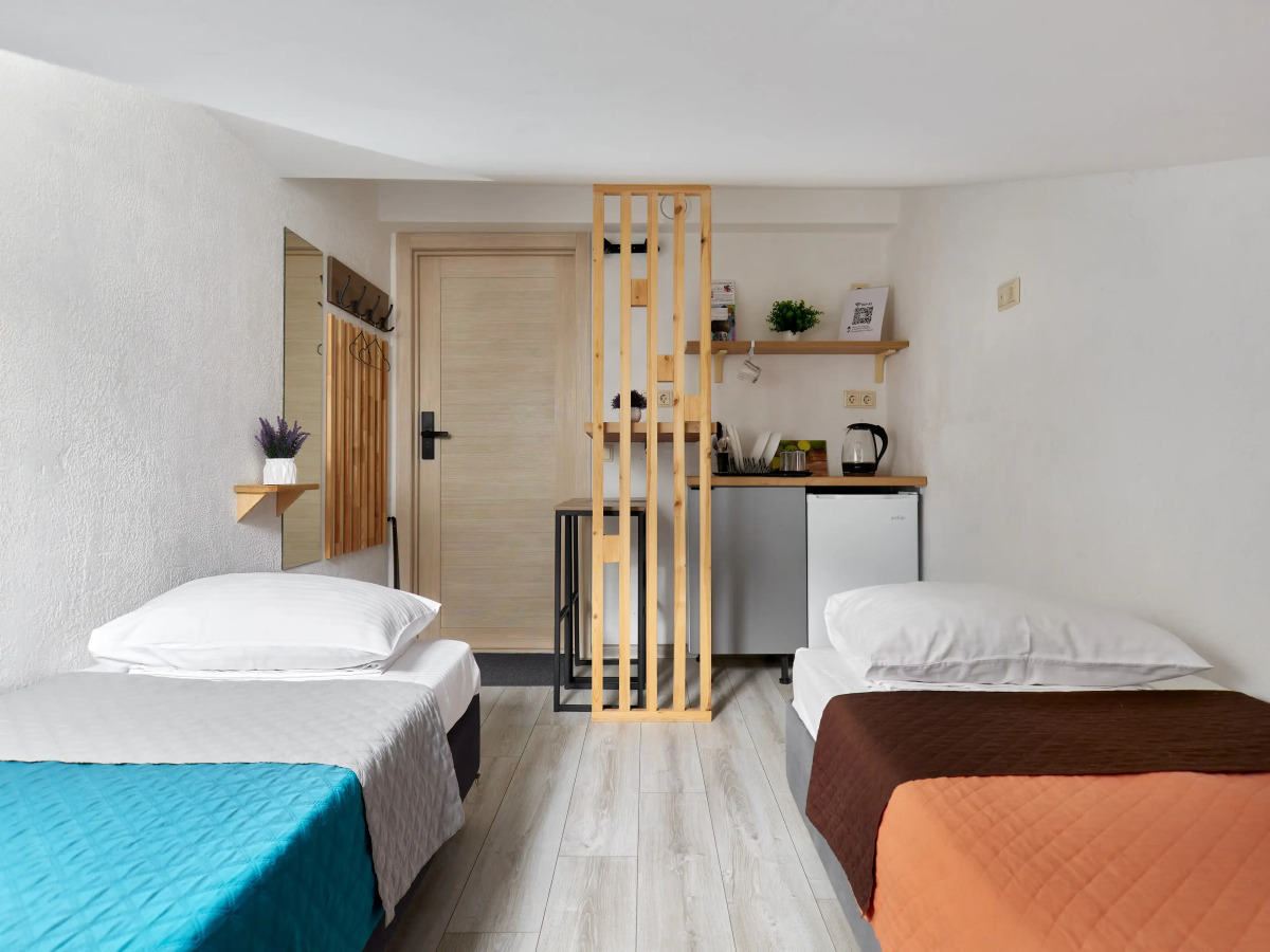 Меблированные Комнаты Rush in Aparts Своя парковка Центр Города Рядом Метро ЖД Вокзал