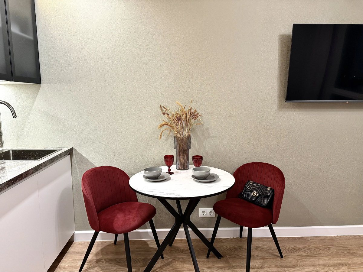 Квартира Люкс Студия в ЖК Бизнес-Класса и Дизайнерским Ремонтом