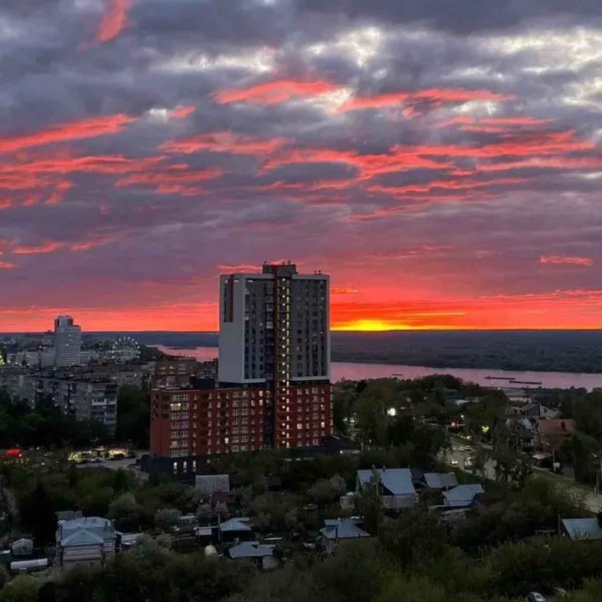 Квартира с видом на закат Родионова, 19