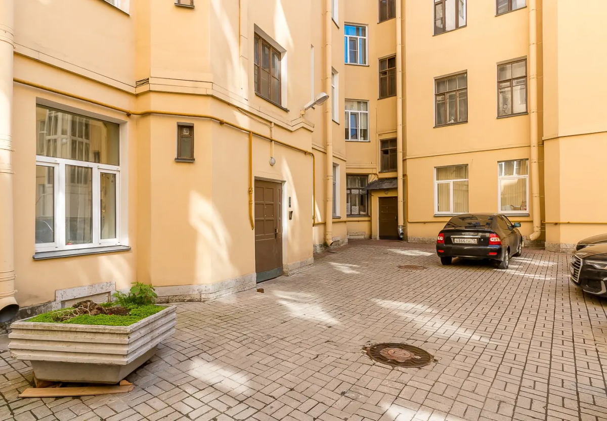 Квартира Большая и Светлая у Таврического Сада