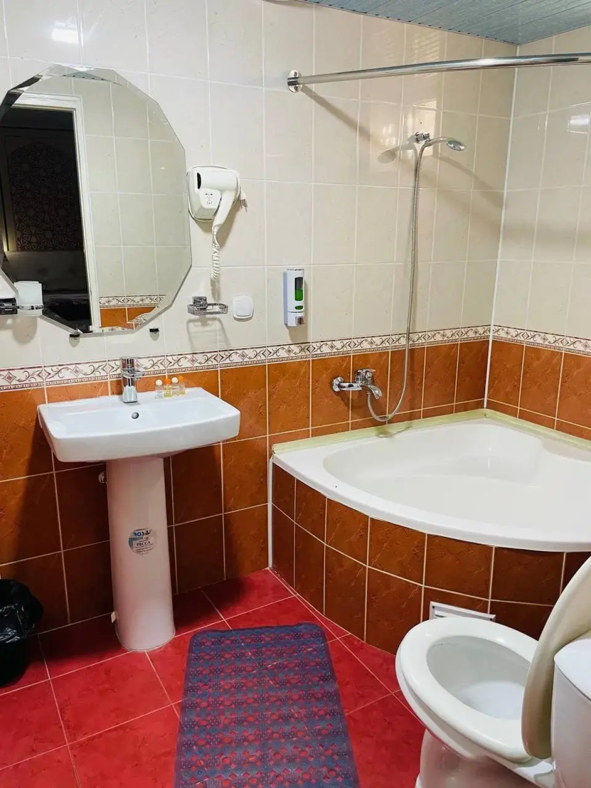 Отель Чор Минор 100 м до старого города с бесплатным кофе и разговорами по душам