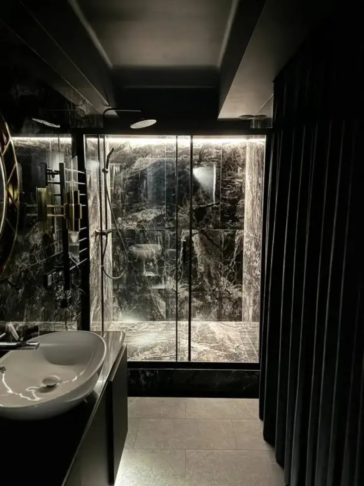 Апартаменты Four Rooms Нуар 320