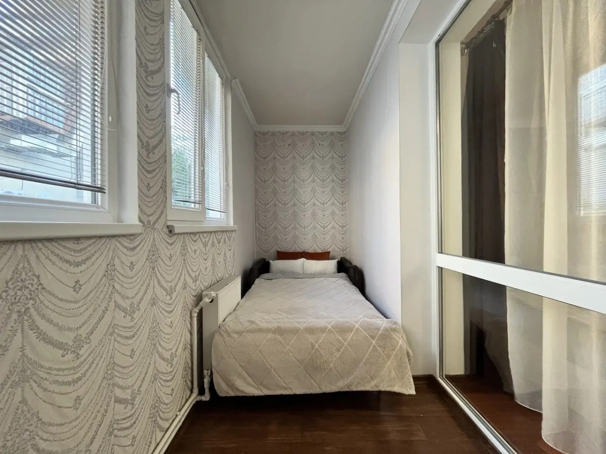 Квартира проспект Октябрьской Революции 40/4-2