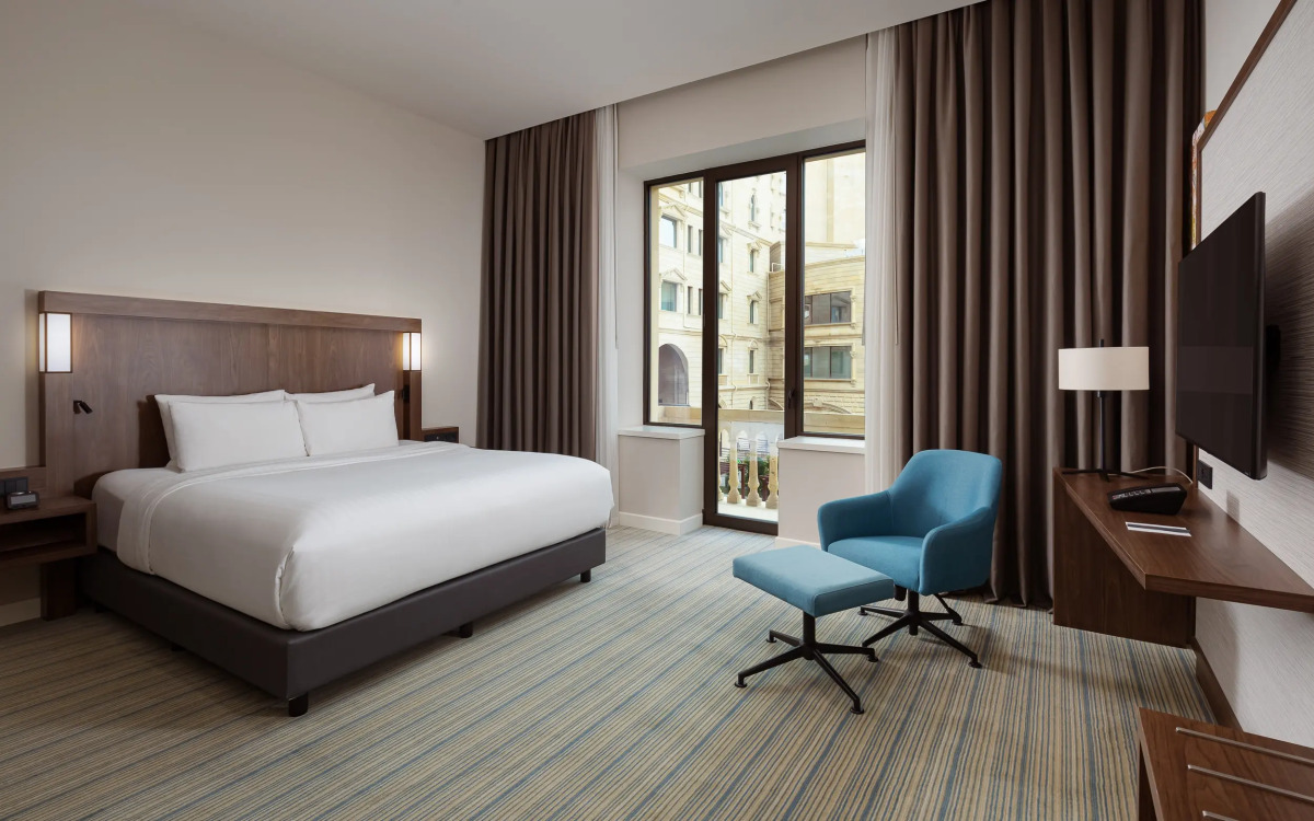 Отель Courtyard by Marriott Baku
