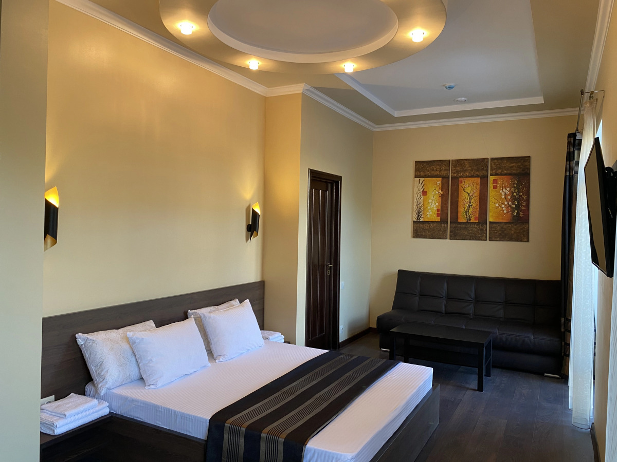 Отель Империал