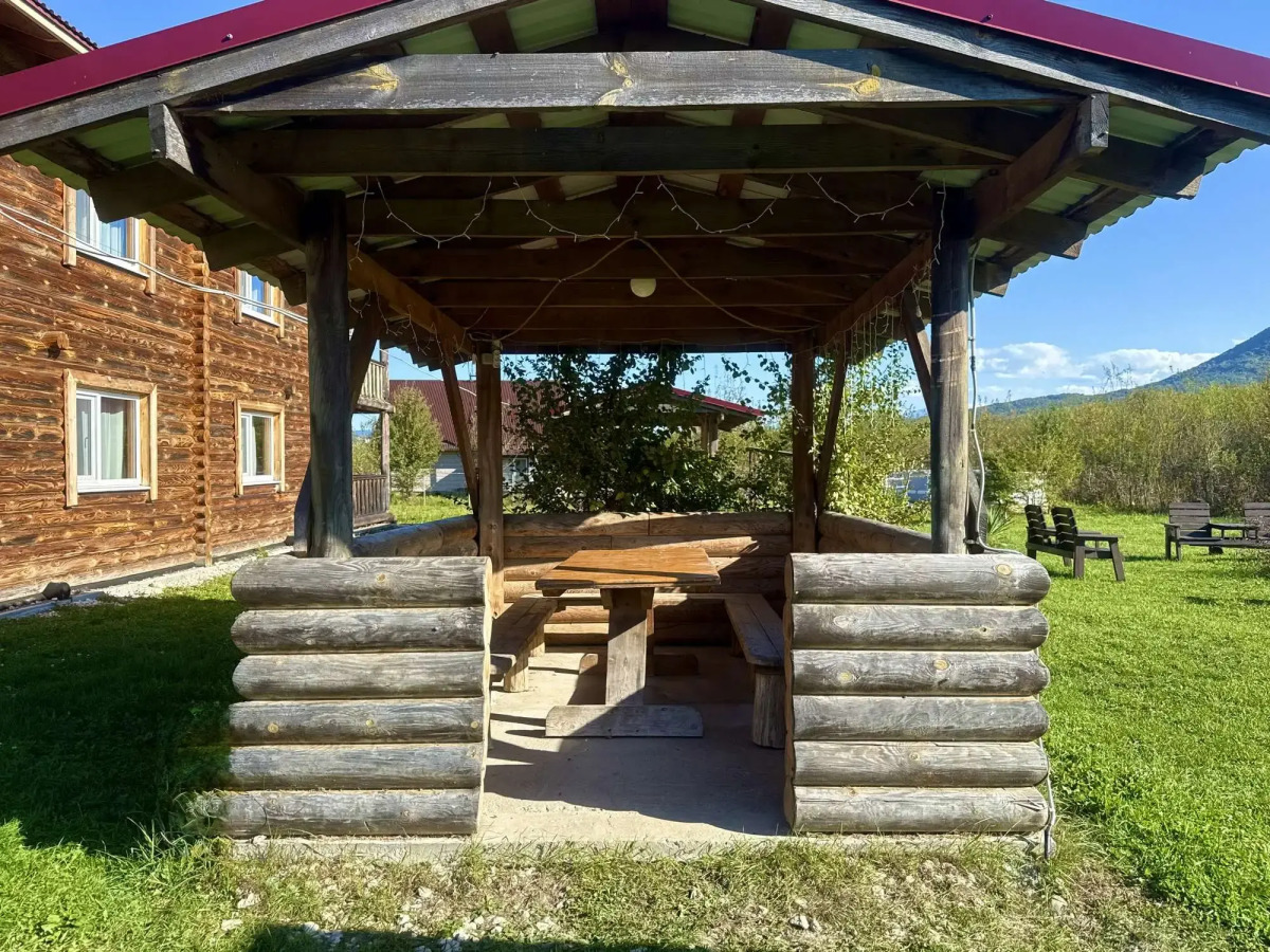 Thach from Travel Hotels Entourage