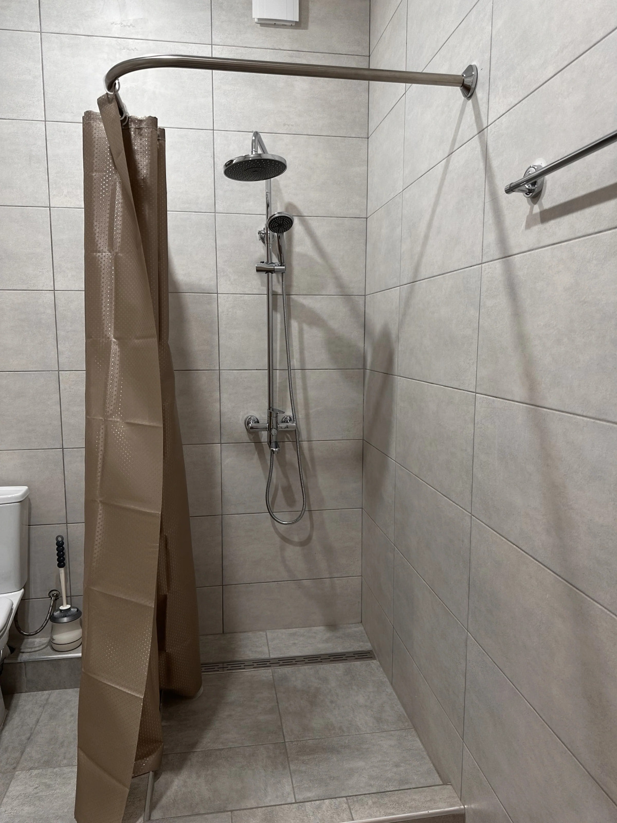 Отель Ревивал