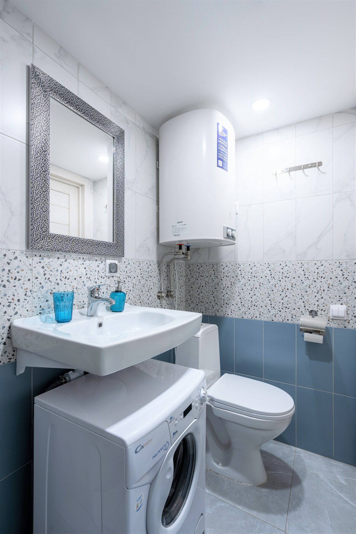 Апартаменты СуткиСпб Самый Центр Владимирский 10