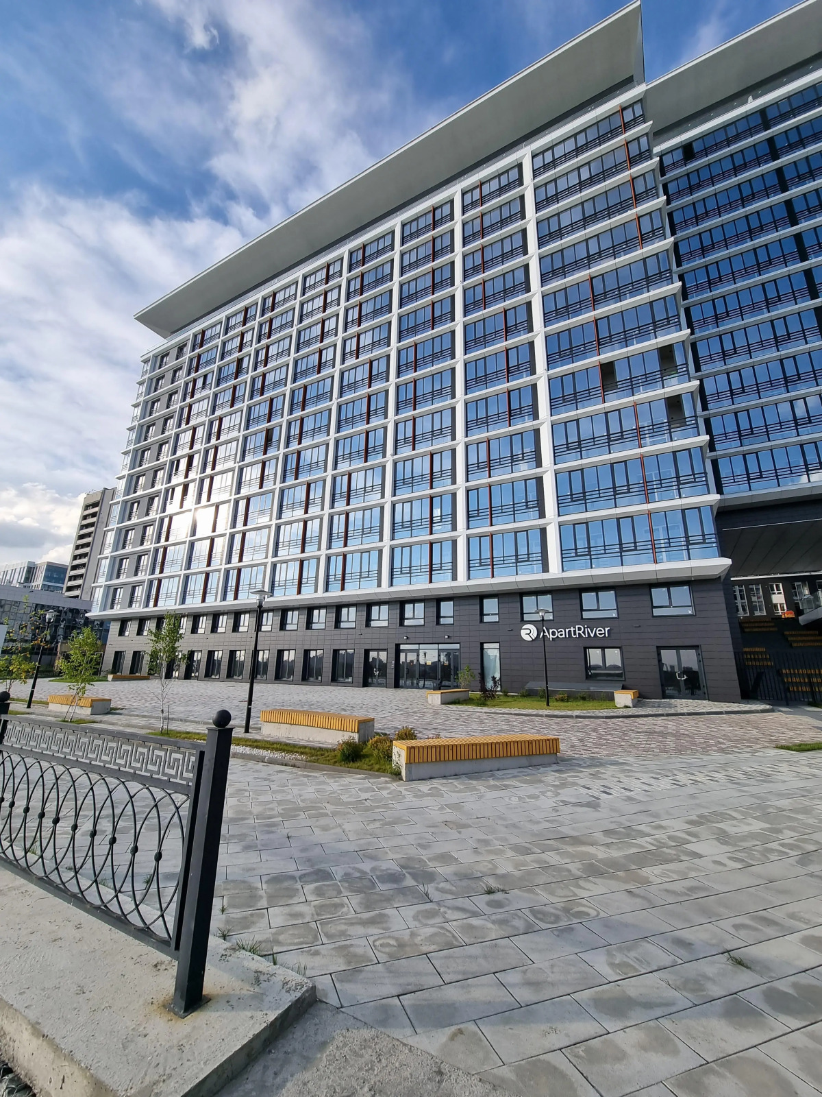 Апартаменты Евродвушка на Михайловской набережной с видом на реку