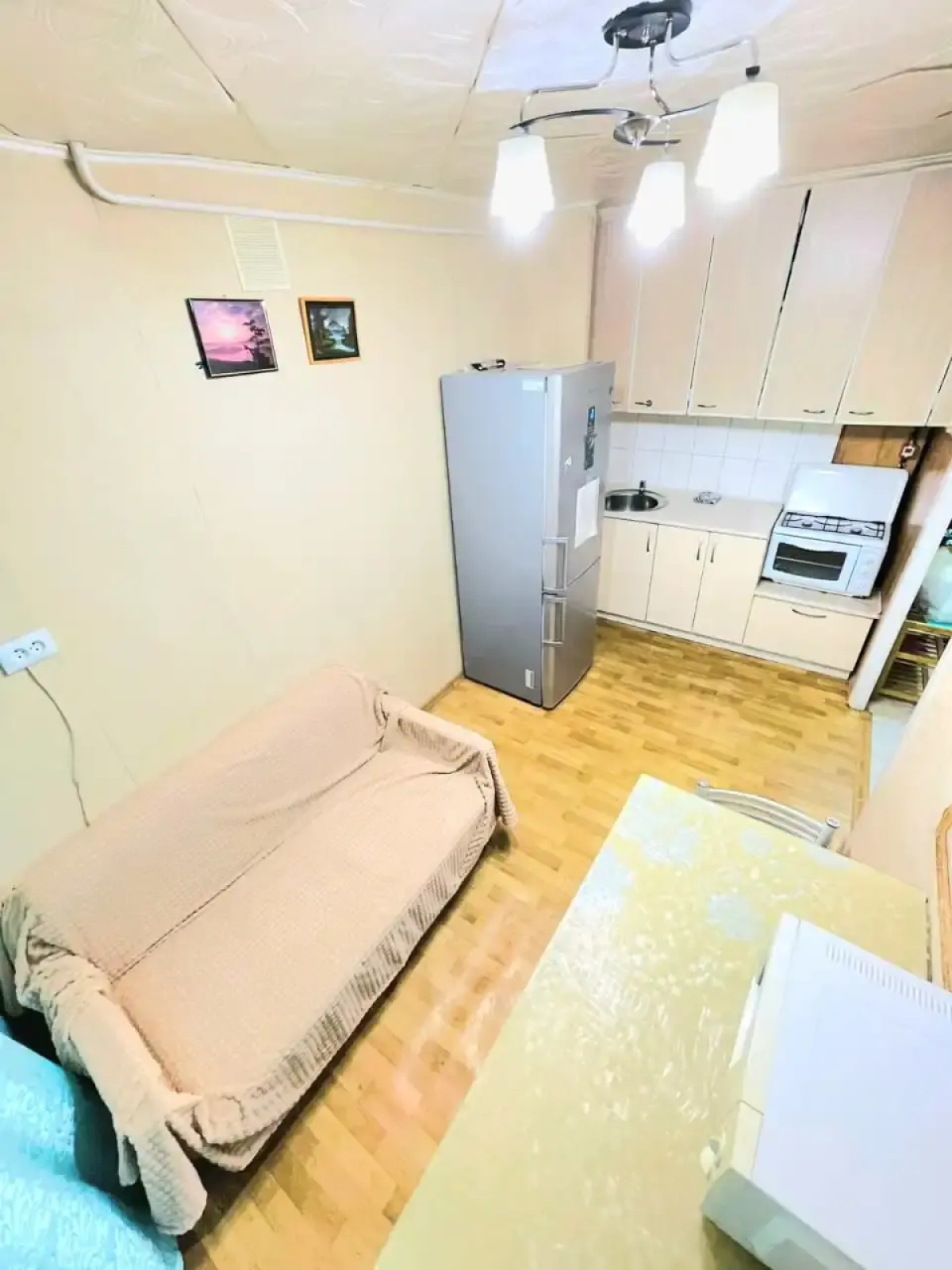 Na Zaparina 137A Apartments