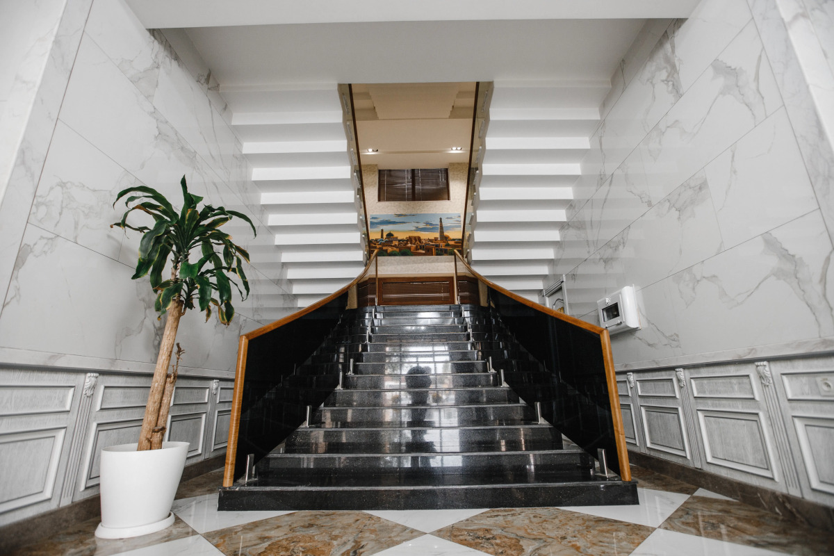 Отель Shedevr Plaza