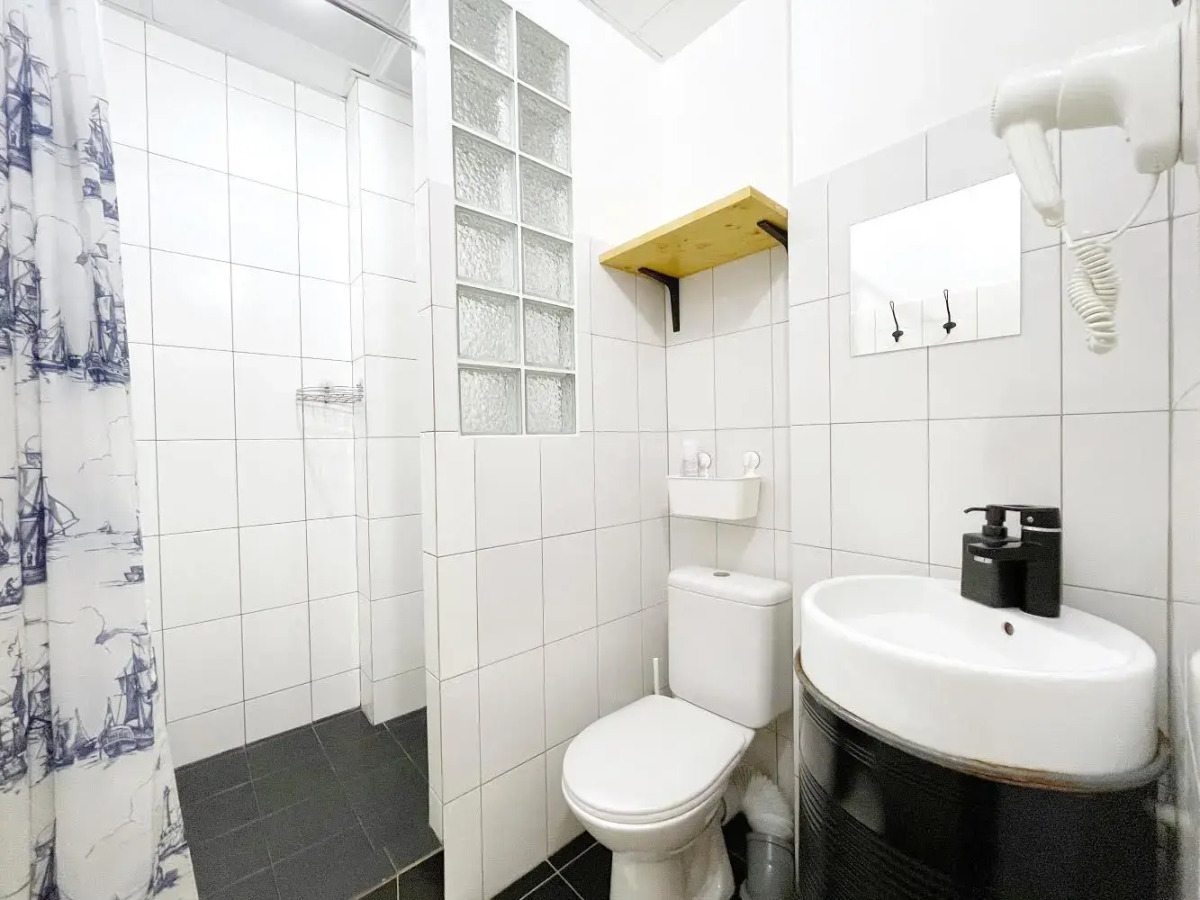 Хостел BookCase Hotel&Hostel