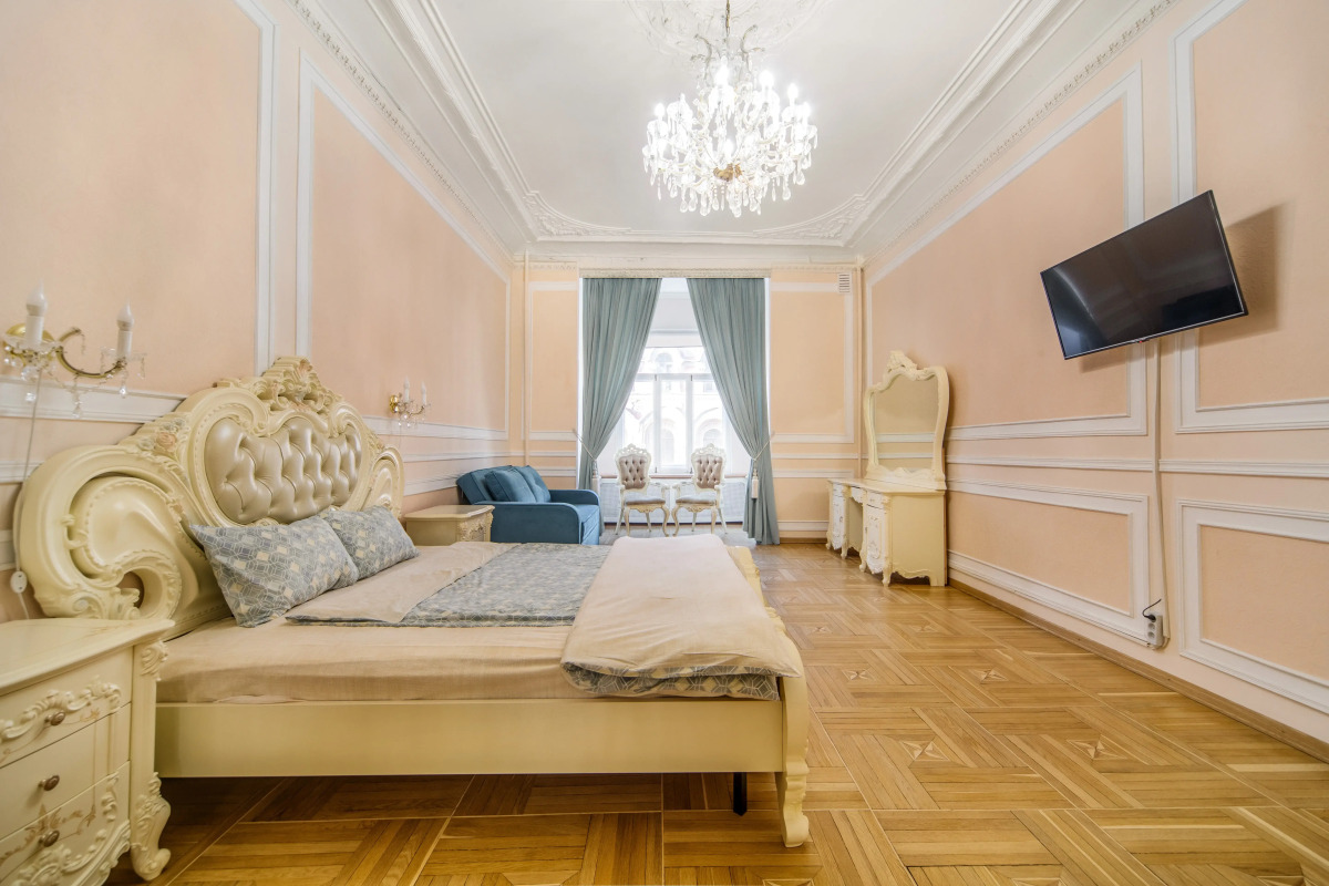 Квартира на Рубинштейна 4