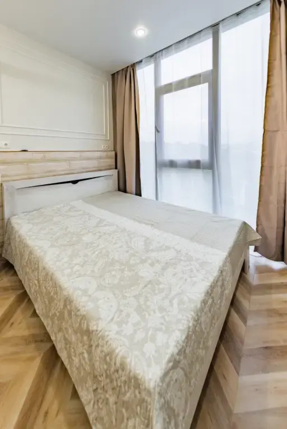 Апартаменты ЖК Метрополь у парка Дендрарий с бассейном