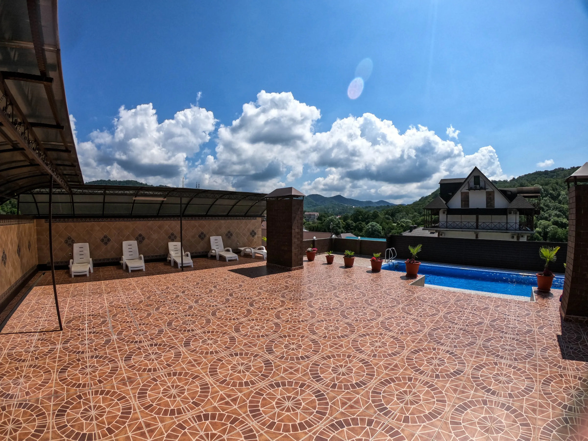 FamilyClub Созвездие - бассейн под облаками