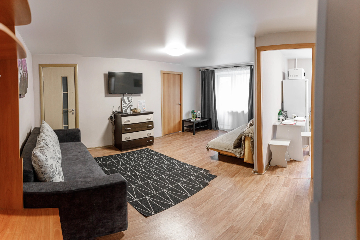 Апартаменты Двухкомнатные в центре города на Красноармейская 124