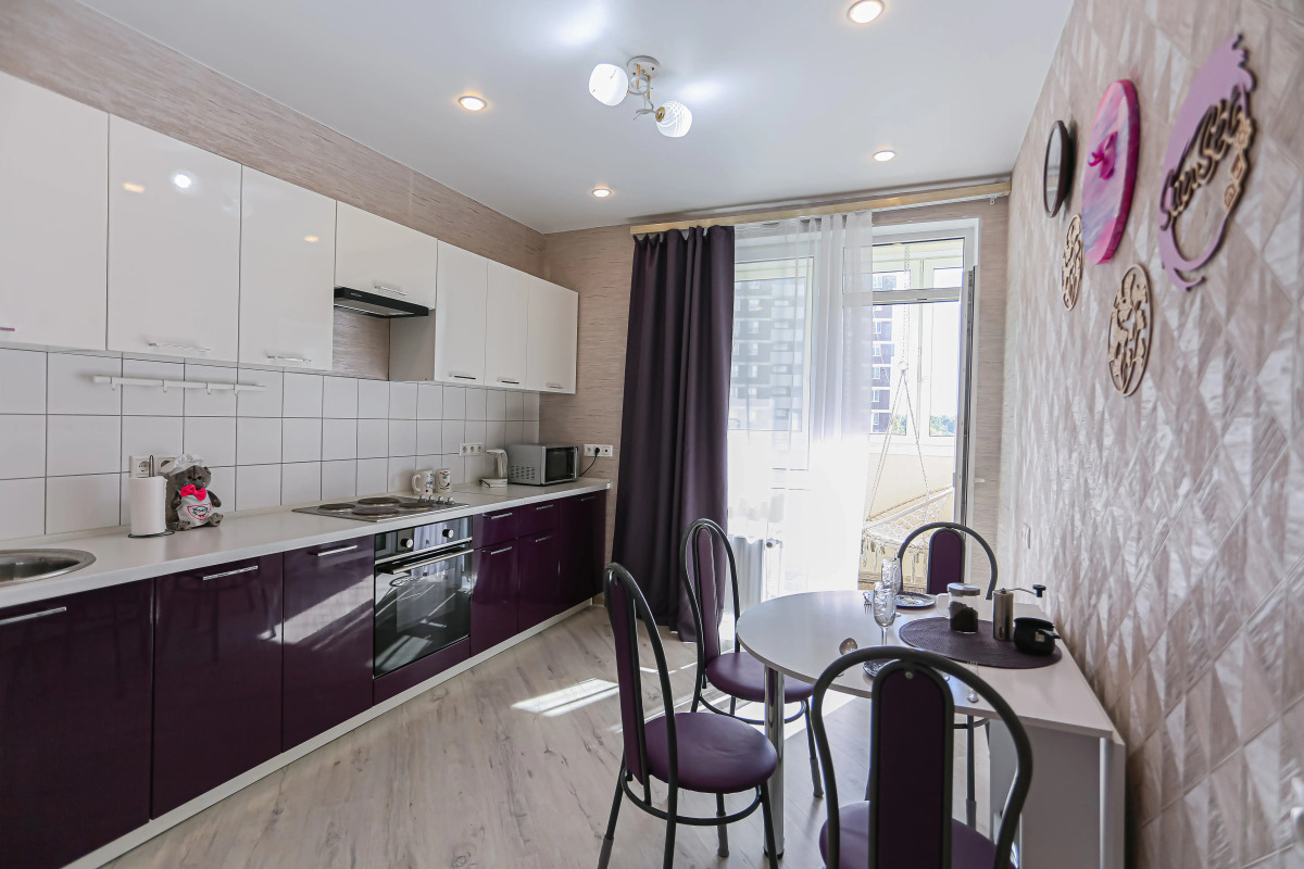 Апартаменты SanSet на Маршала Баграмяна 4