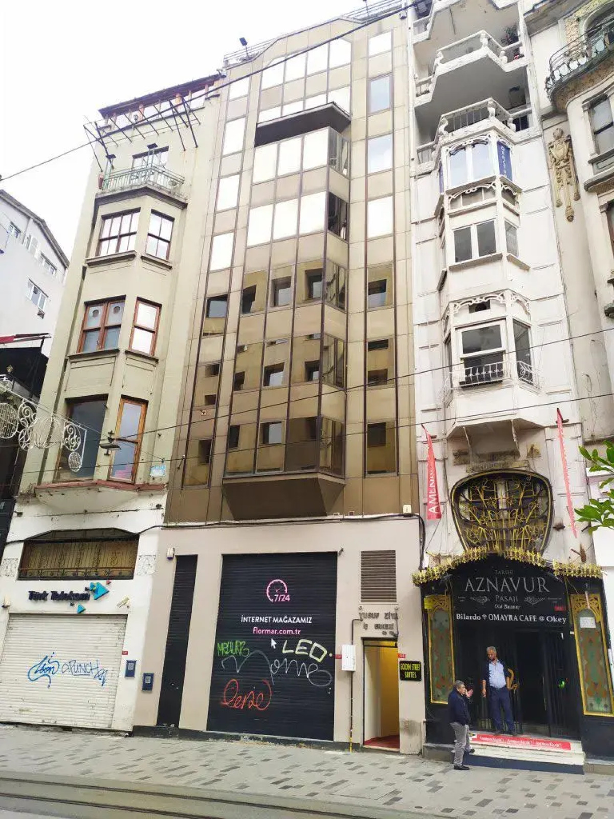 Отель Golden Street