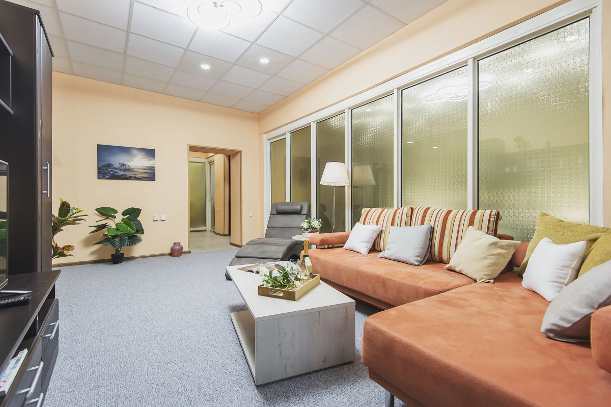 Квартира GM Apartments Стильная Трехкомнатная в центре рядом с МХАТ
