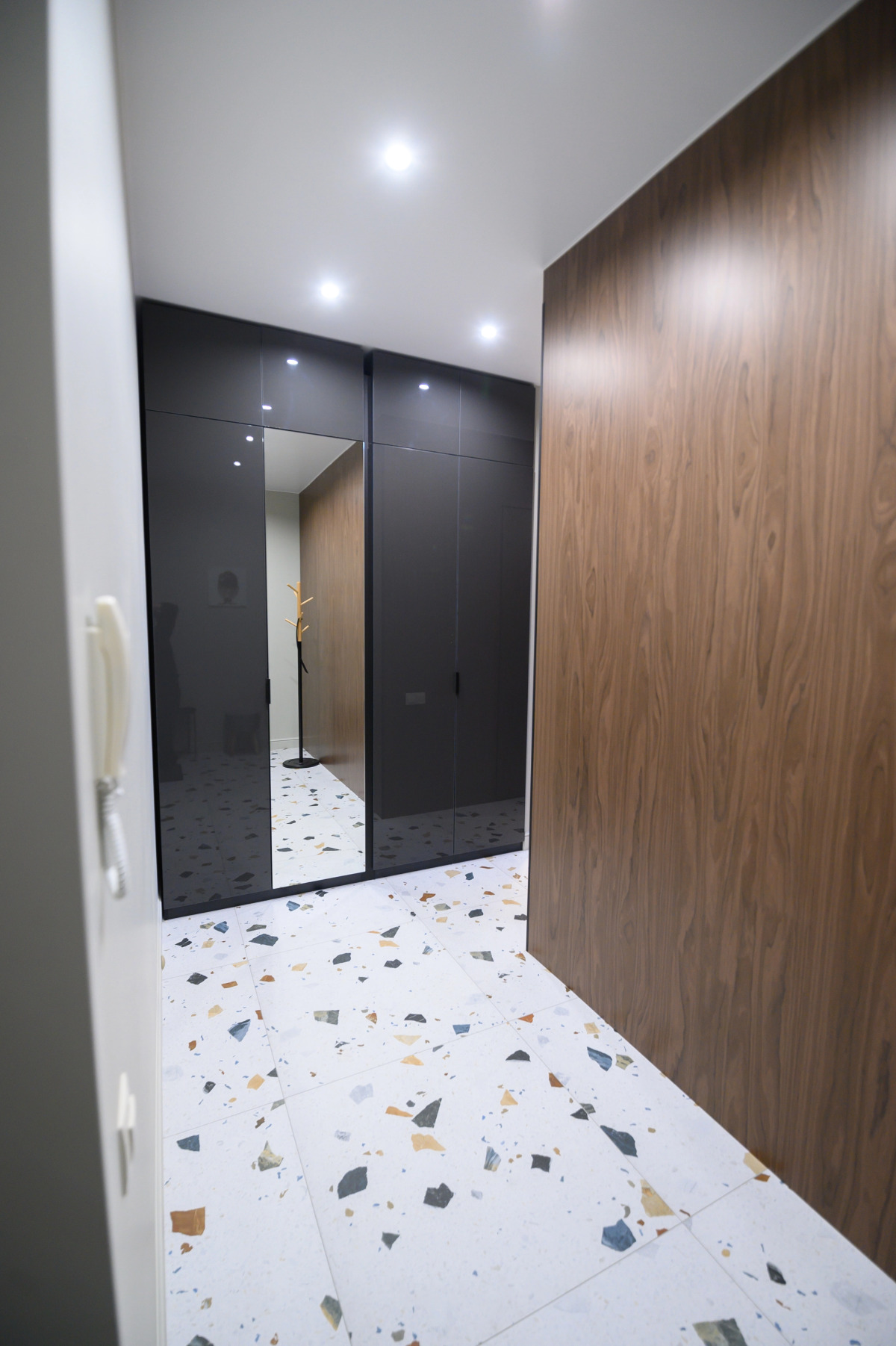 Апартаменты Современные у метро Покрышкина